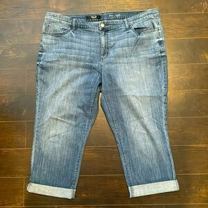 Women’s Simply Vera Capris - Mid Rise - Size 20